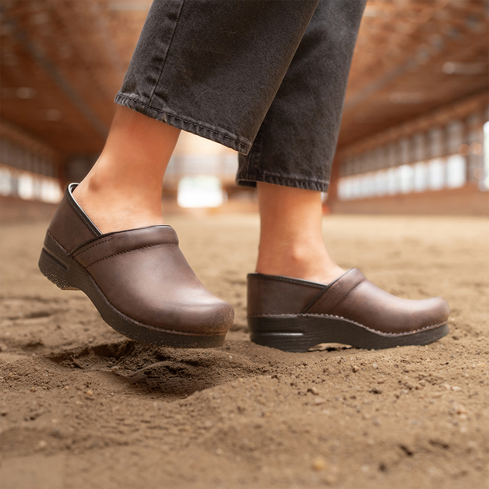 Dansko Professional-Antique Brown