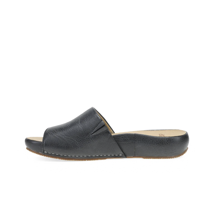 Dansko Twyla-Black Leather