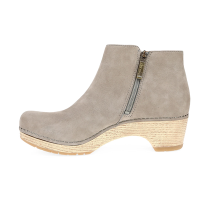 Dansko Lizanne-Taupe Milled Nubuck