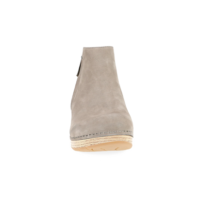 Dansko Lizanne-Taupe Milled Nubuck