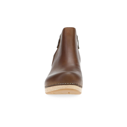 Dansko Lizanne-Tan Oiled Pull Up