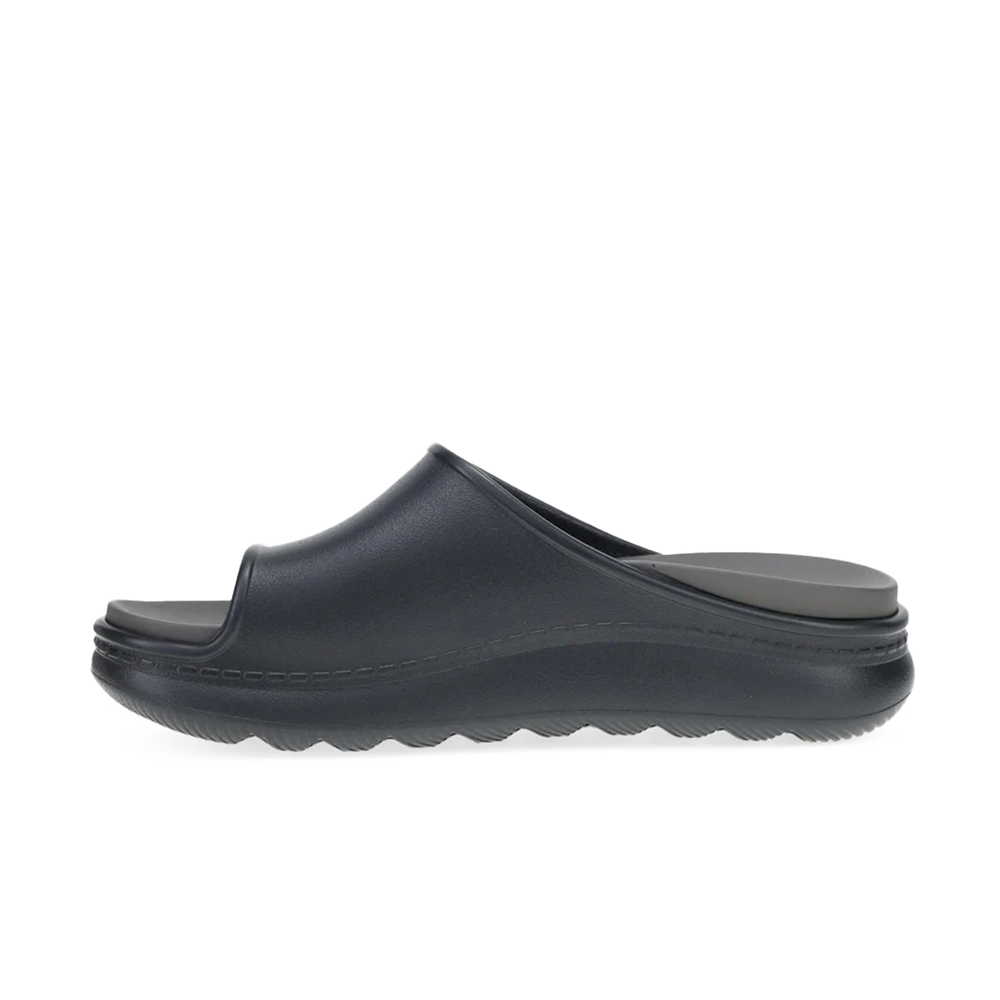 Dansko Devyn-Black Molded