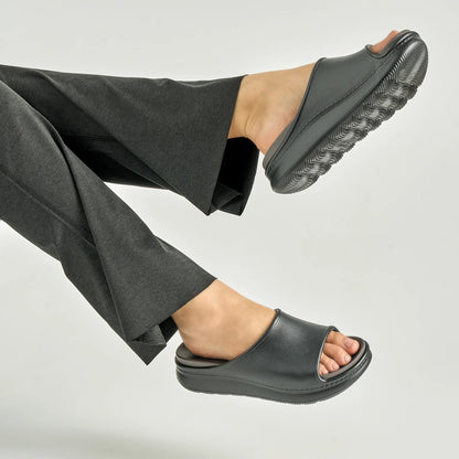 Dansko Devyn-Black Molded