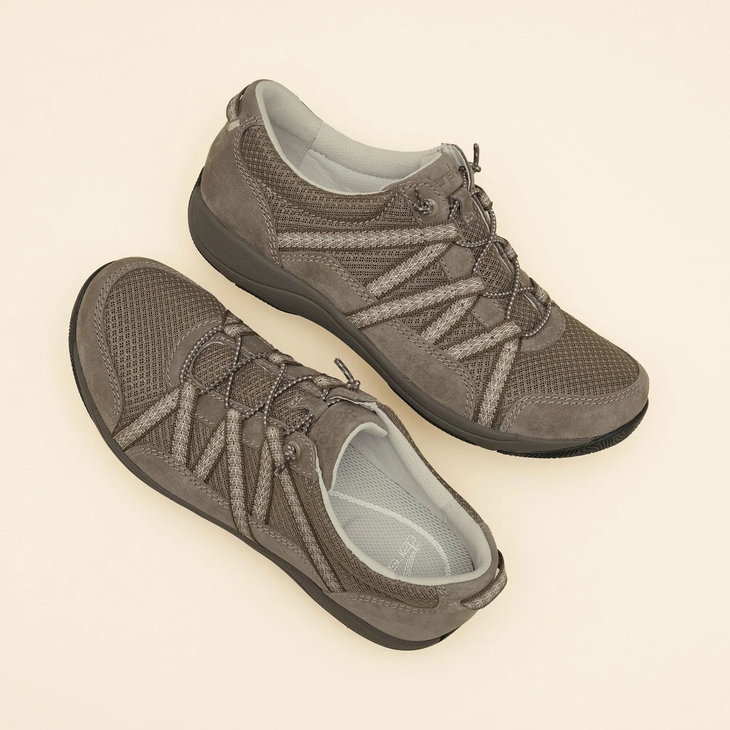 Dansko Harlyn-Walnut Suede