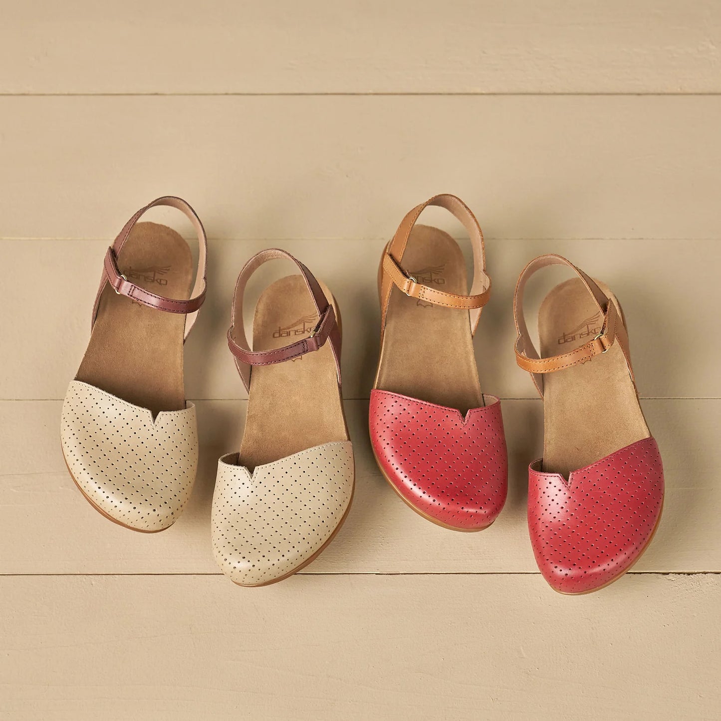 Dansko Rowan-Red Perf