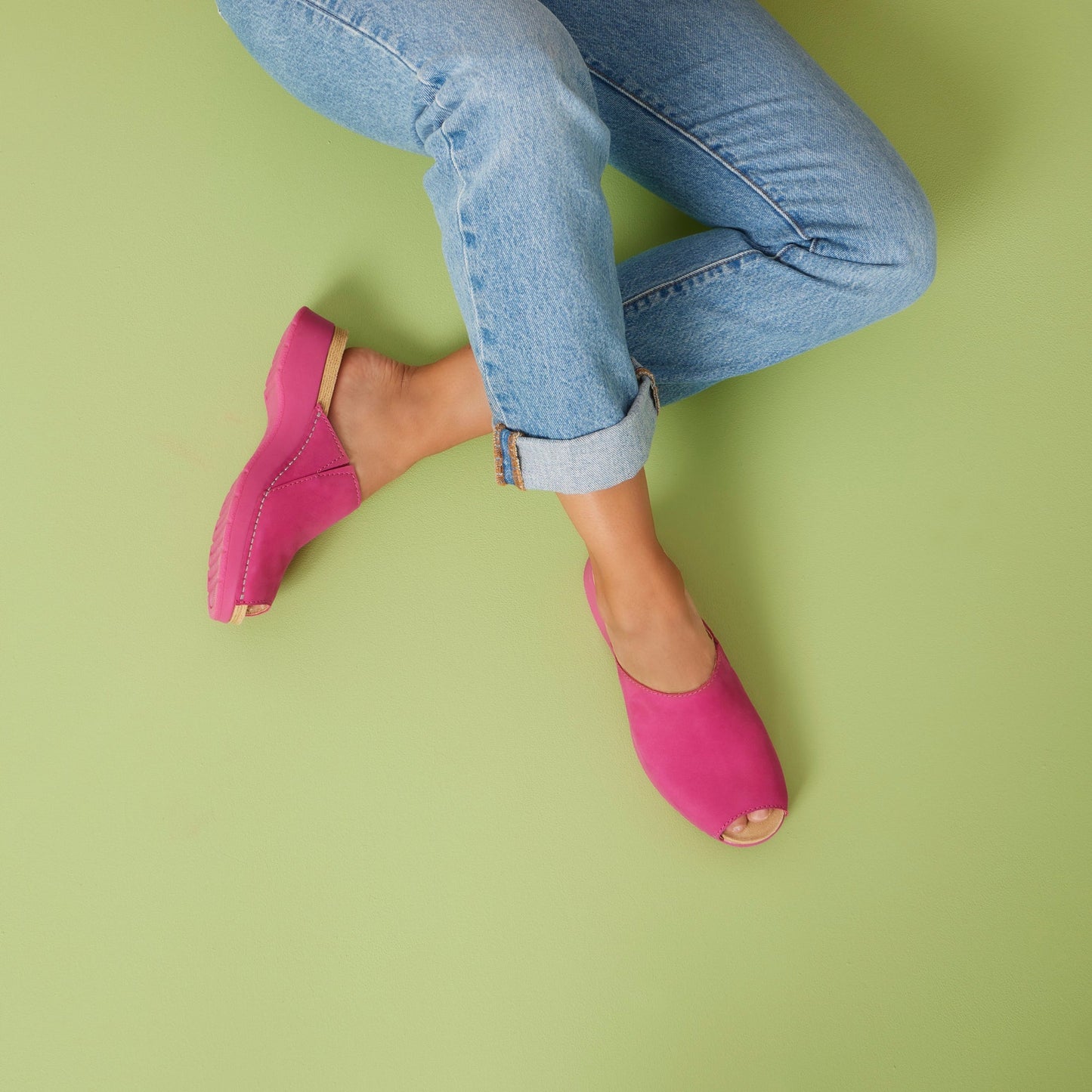 Dansko Ravyn-Fuchsia Milled Nubuck