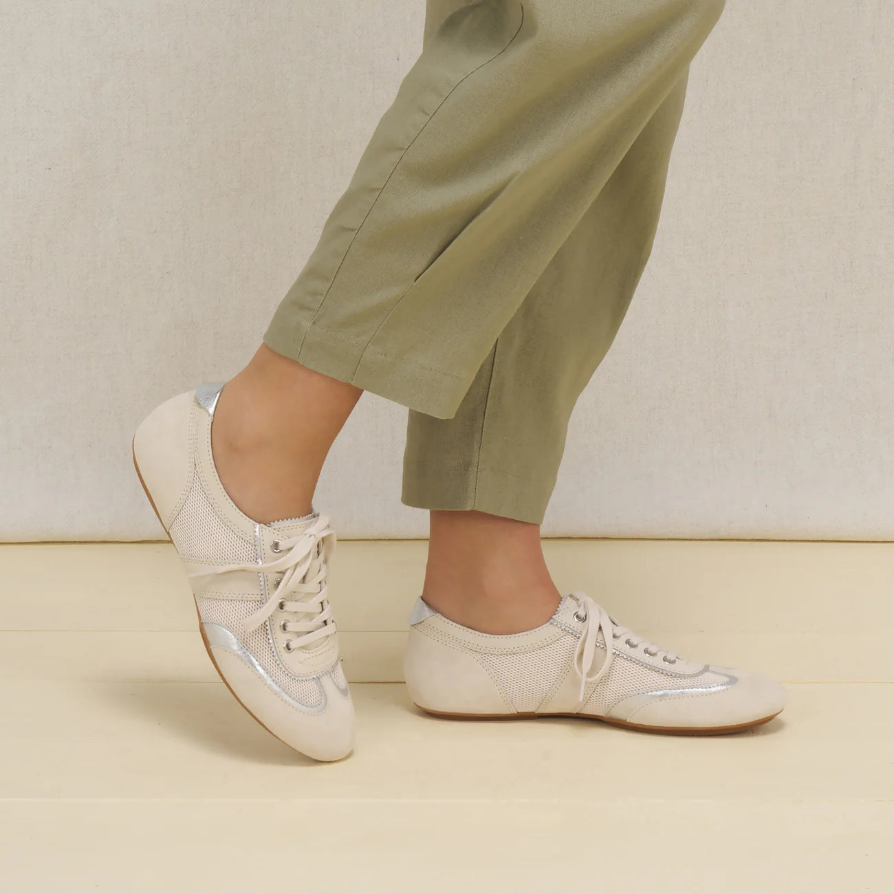 Dansko Milana-Vanilla Suede