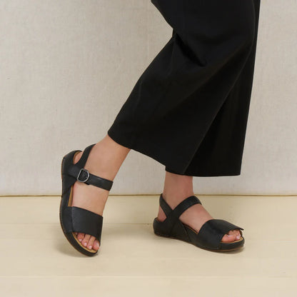 Dansko Tinsley-Black Leather