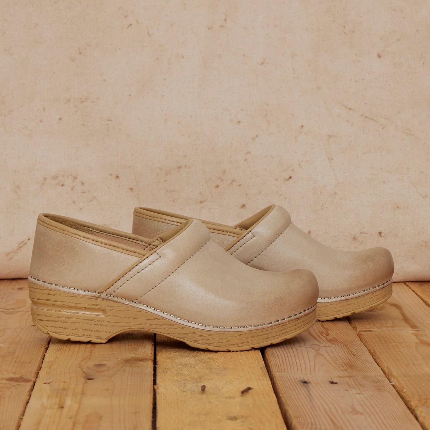 Dansko Professional-Sand Milled Burnished