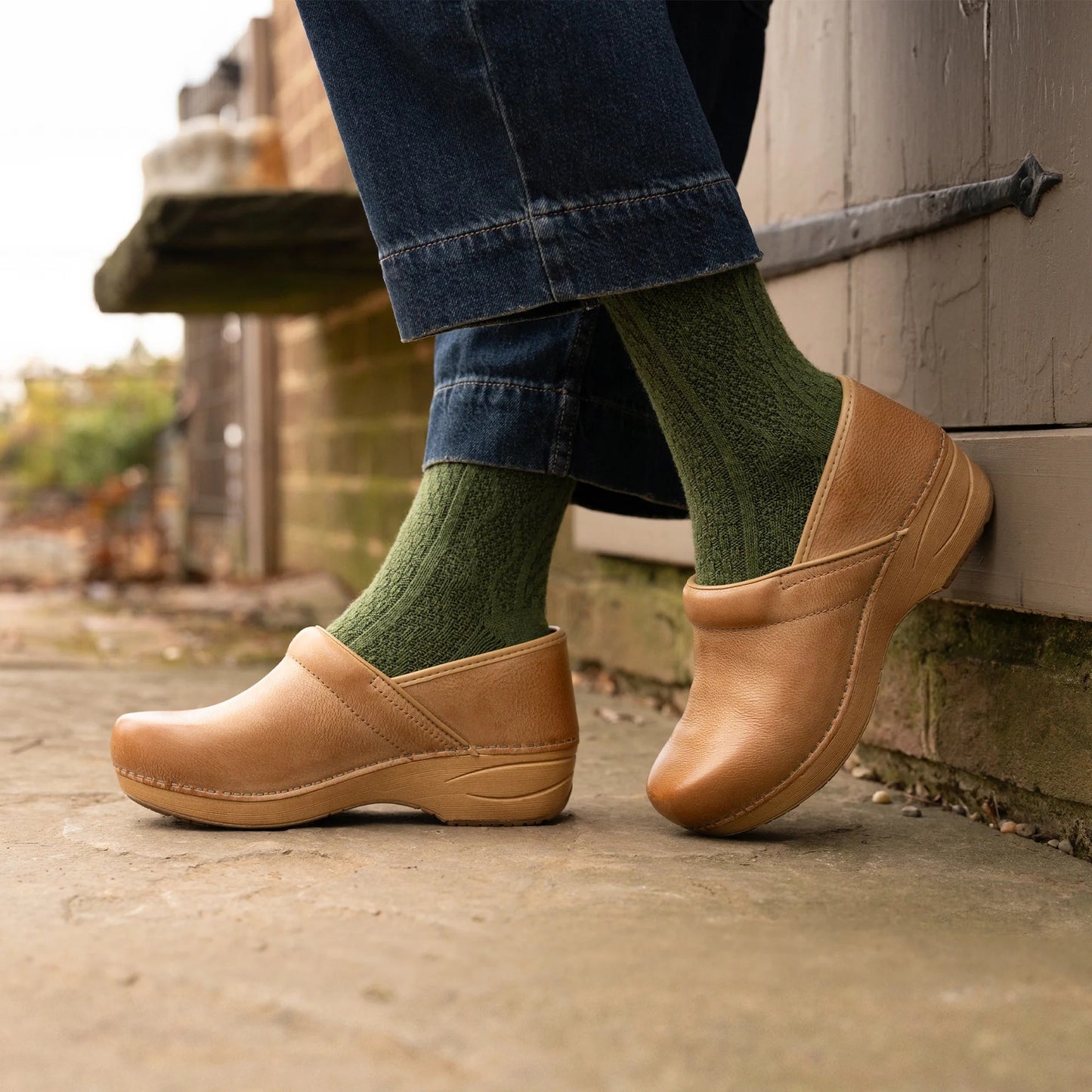 Dansko XP 2.0-Honey Distressed